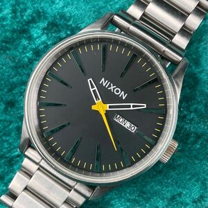 NIXON ニクソン スタンレー SS デカ厚 メンズ QZ ブラックダイヤル ガラス綺麗 美品