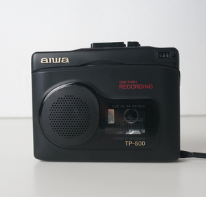 aiwa アイワ TP-500 カセットテープレコーダー ポータブルプレーヤー ブラック 通電確認 再生不可 ジャンク