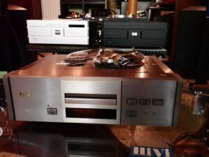 ■ESOTERICとWADIAがコラボで出来上がったCDプレーヤーX-10W■動きますがジャンクで出品！