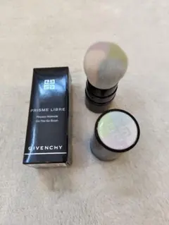 GIVENCHY PRISME LIBRE On-The-Go Brush