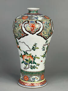 中国美術　清朝　清代　大清康熙年製　款　五彩三多図梅瓶　花瓶　華道具　唐物　古物　高さ35cm　U0520SC0