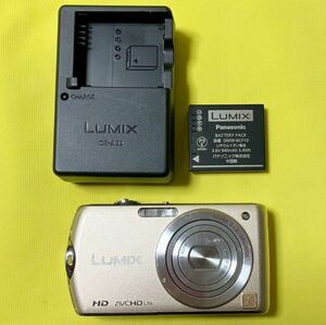 【充電器・バッテリー付き】パナソニック コンパクトデジタルカメラLUMIX DMC-FX70 ゴールド+ 充電器（DE-A99A）+ バッテリー（DMW-BCF10）