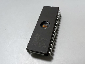 ★M27C2001 UV-EPROM 2MB EPROM/2MB (STマイクロ)　管理番号[F2-B0219]