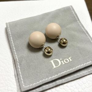 ［美品］クリスチャンディオール　Christian Dior DIOR TRIBALES トライバルピアス パール　ベージュ　ゴールド