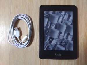 中古　Kindle Paperwhite　第５世代（2012年製）　Wi-Fi モデル　２GB