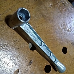 セイコク物置　SEIKOKU 組立用工具 ばらすにも　コンビネーションレンチ　サイズ10mm.　全長105.3mm. Combination wrench