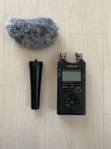 美品　TASCAM DR-40 リニアPCMレコーダー