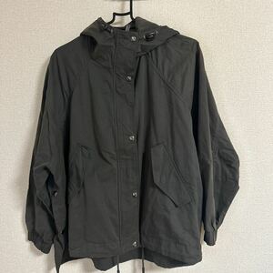 マウンテンパーカー ZARA XS 日本サイズ M相当