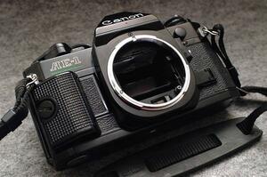（綺麗）Canon キャノン人気の高級一眼レフカメラAE-1PROGRAM（黒）ボディ 希少な作動品 （鳴きなし）（腐食なし）