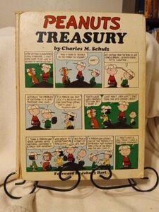 Peanuts Treasury Charles M. Schulz Comic Strip Book 海外 即決