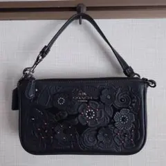 コーチ　COACH ミニバッグ　花モチーフ付き