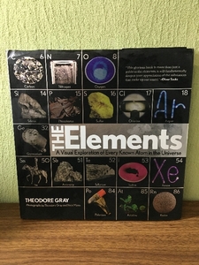 Elements: A Visual Exploration of Every Known Atom in the Universe, Book 1 of 3 (RP Minis)