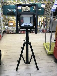 【中古品】★makita(マキタ) 14.4/18v充電式LEDスタンドライト (本体のみ) ML805　ITJQ2GBBB89E