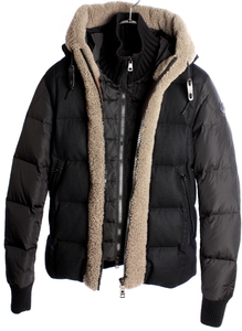 傑作　モンクレール　　 ムートンレザー × ウール × ナイロン　ダウン ジャケット　　ブラック　国内正規品　MONCLER　#B3