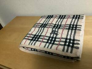 新品未使用　Burberry London バーバリー　ロンドン　バスタオル　62cmX124cm ノバチェック　西川産業製　送料無料