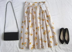 ◆クチュールブローチ　couture brooch　未使用品　花柄　フラワー　ストライプ　スカート