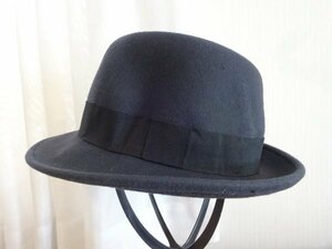 ∋ UNIQLO ∋ユニクロ　濃い目の灰色帽子　メンズ・紳士　中折れハット　サイズ５６cm〜５８cm　キャップ　帽子　ウール