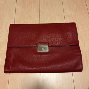 プラダ　シボ革　レザークラッチバッグ　赤　PRADA VIT.DAINO クラッチバッグ レザー ビジネス　 クラッチバッグ セカンドバッグ レザー