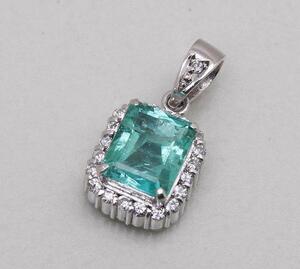 《質屋出品》Pt900★天然エメラルド1.63ct+ダイアモンドペンダントトップ★C-2035