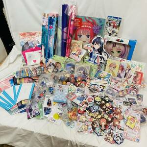 32Mdd 【中古ジャンク品】 萌え系アニメキャラクターグッズまとめて箱詰め ※ラブライブ、五等嫁など