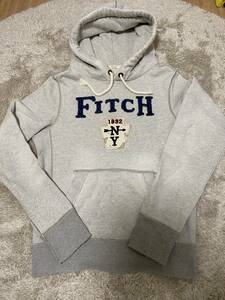 ●Abercrombie&Fitch アバクロ＊プルオーバー パーカー スウェット●M