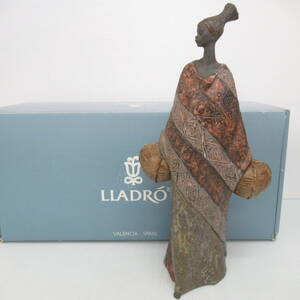 リヤドロ グレスシリーズ 大地からの恵み フィギュリン アフリカ LLADRO 箱付き 陶器 置物 120サイズ発送 p-3162462-222-mrrz