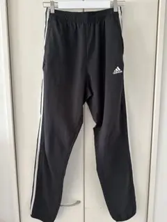 adidasトラックパンツ　サイズL