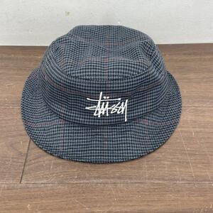 DFK23a STUSSY ステューシー バケットハット 帽子 バケハ L / XL 千鳥格子 チェック グレー ぼうし ロゴ