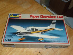 1/48　パイパー チェロキー 140　レベル Revell　Piper Cherokee 140　軽飛行機　セスナ　ビーチクラフト