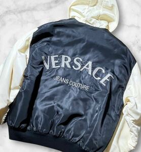 ヴェルサーチ【XLサイズ!! デカロゴ】VERSACE メデューサ ジャケット ブルゾン パーカー フーディ ロゴ刺繍 バロック ブラック ホワイト