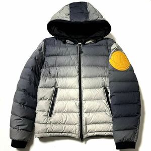 モンクレール × オフホワイト ダウンジャケット Moncler × Off-white 0 サイズ グラデーション ヴァージル アブロー 希少モデル・サイズ