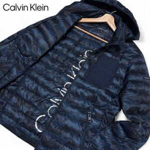 極美品/L相当●カルバンクライン 極暖 プレミアム ダウンジャケット Calvin Klein パッカブル カモフラ柄 裏地ロゴ 軽量 袖ロゴ ネイビー系