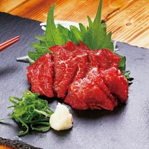 ★【熊本加工】特選「赤身馬刺し」お得パック！たっぷり１kg（100g×10パック） 5kgまで送料一律でお届けします！