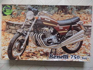 Benelli 750 Sei ( PROTAR メタルフレーム SCALA 1/9 MODELLO 140 )