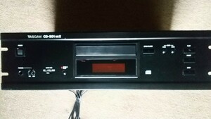 TASCAM タスカム CD-301MKII CDデッキ　TEAC（中古品）