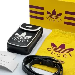 【雷市場（ポンジャン）商品韓国直送】 GUCCI(グッチ) X adidas(アディダス) ロゴ ミニバッグ 721794