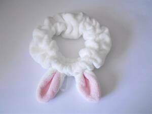 ◆未使用◆ウサギの耳が付いたヘアターバン・ヘアバンド　　お風呂・メイク落とし・洗顔・入浴に・・
