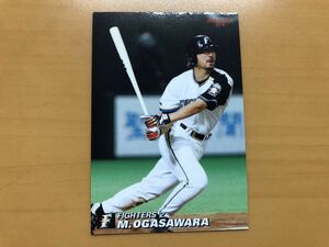 美品 カルビープロ野球カード 2005年 小笠原道大(日本ハム) No.014