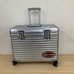 中古品 リモワ RIMOWA TOPAS トパーズ パイロット マルチホイール 923.50.00.4 34L アルミ シルバー 4輪 スーツケース