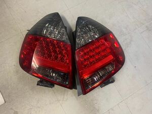 S1117 中古良品LED点灯OK ホンダ 純正 GD1 GD2 GD3 GD4 フィット 後期 LED テールランプ テールライト 左右セット ICHIKOH 4995 