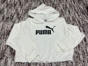 美品！Ｍサイズ　プーマ PUMA 長袖スウェットパーカー フーディ ショート丈トップス　白ホワイト スポーツウェア 　トレーナージャージ