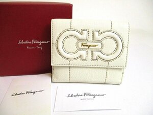 【未使用保管品】 サルバトーレ フェラガモ Salvatore Ferragamo ガンチーニ レザー ゴールド金具 2つ折り 財布 コンパクト財布