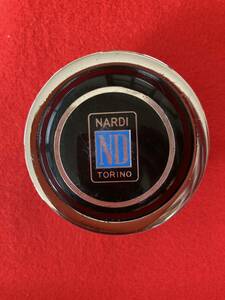 ☆希少旧車・NARDI・ナルディ・昭和レトロ・ホーンボタン　正規品　当時物　ポリシュ　中古品　ステアリング　ハンドル　ラッパマーク無し