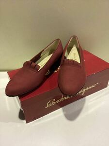 572【美品】Salvatore Ferragamo 24.5㎝ レディース パンプス レッド サルヴァトーレフェラガモ フェラガモ シューズ 