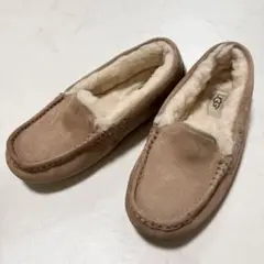 UGG ANSLEY アグ アンスレー ボア ムートン モカシンシューズ 23