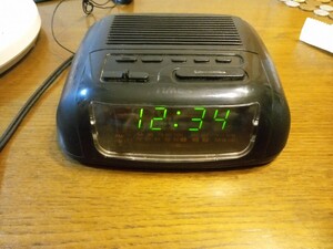 【TIMEX　タイメックス　ラジオ(AM　FM)時計　TX220B