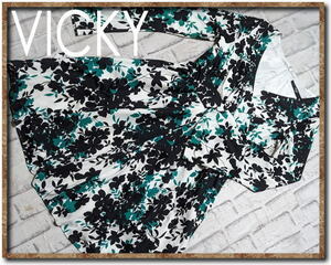 ☆VICKY COUTURE　ビッキー　プリントワンピース　白☆