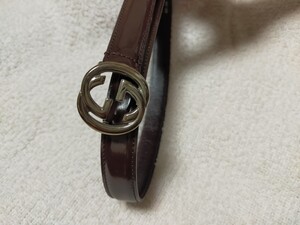 グッチ　GUCCI　レディース　ベルト　バックル　細ベルト　ボルドー　シルバー　