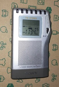 SRF-R600V ソニー 美品 受信確認済 AM FM ワイドFM ポケットラジオ 名刺サイズ 通勤 競馬 防災 ジョギング 登山 ハイキング 出張 81696