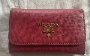 PRADA プラダ サフィアーノレザー 6連キーケース 小物 ピンク系 　定番　中古品